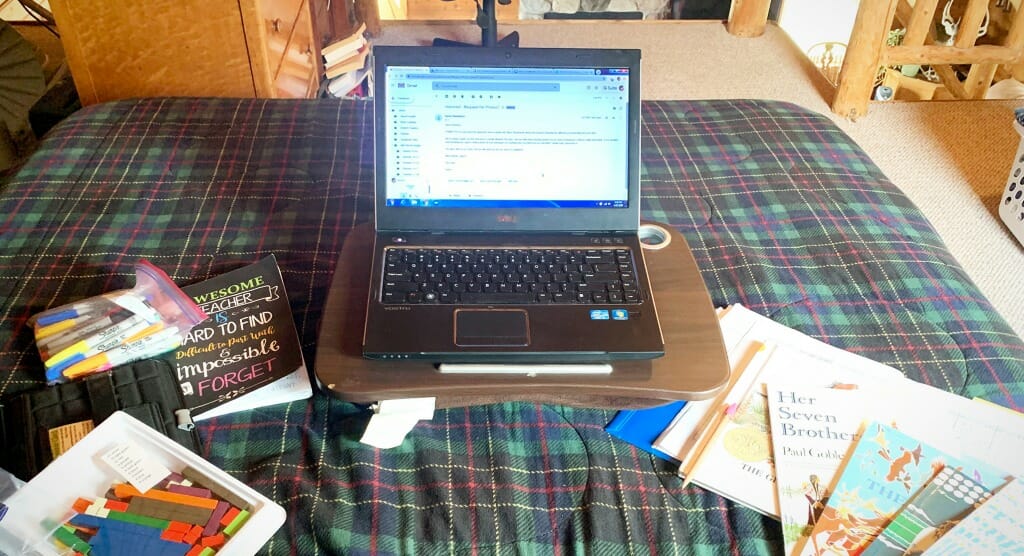 Teacher, Rachel Mandrelle, teaching her students online.